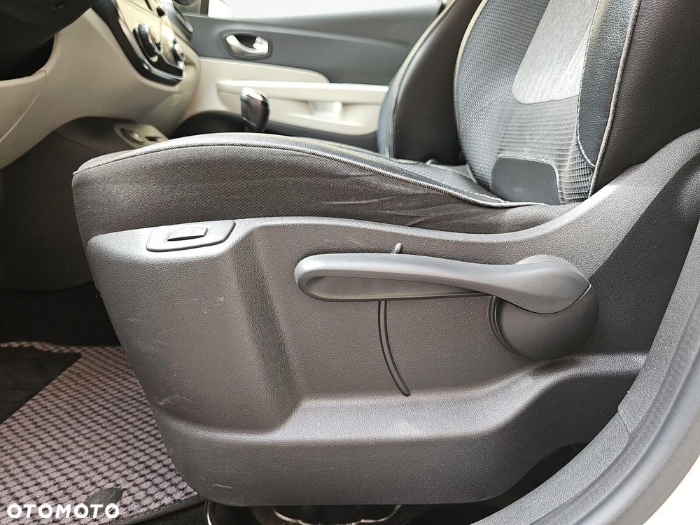 Renault Captur - 30