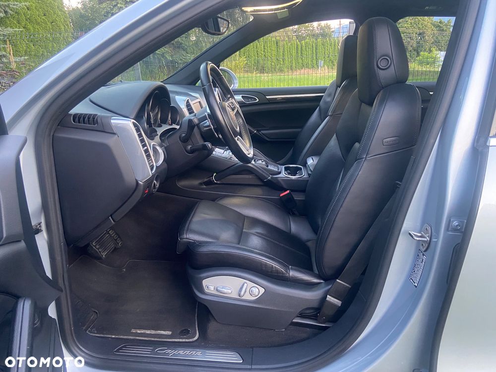 Porsche Cayenne - 7