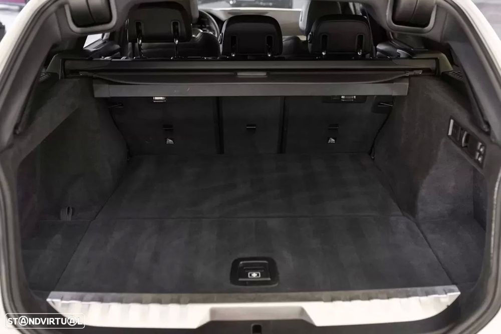 BMW 330 e Aut. M Sport - 2