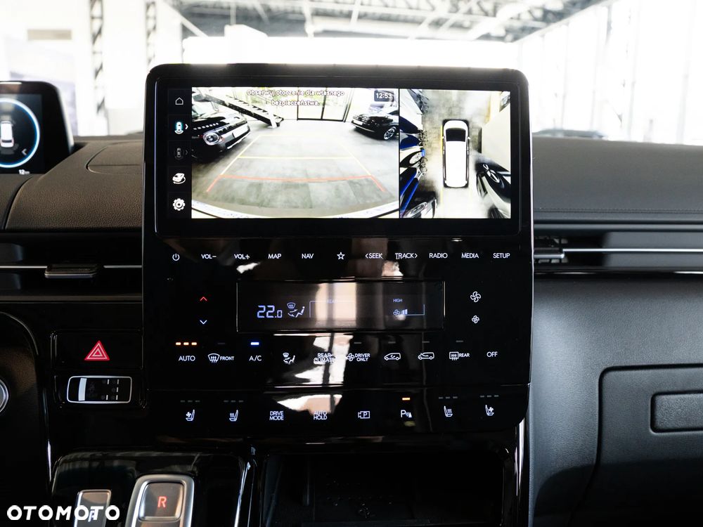 Hyundai Staria 1.6 T-GDI HEV Luxury - 23