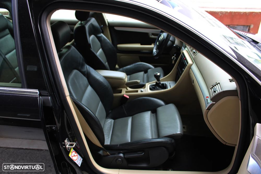 Audi A4 Avant 2.0 TDi S-line - 32