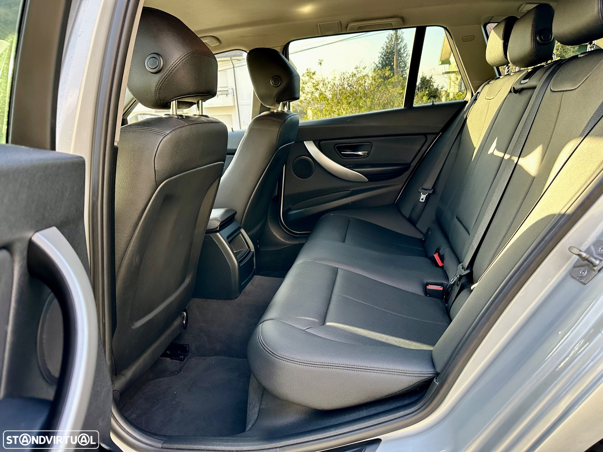 BMW 318 d Touring Pack M - 24
