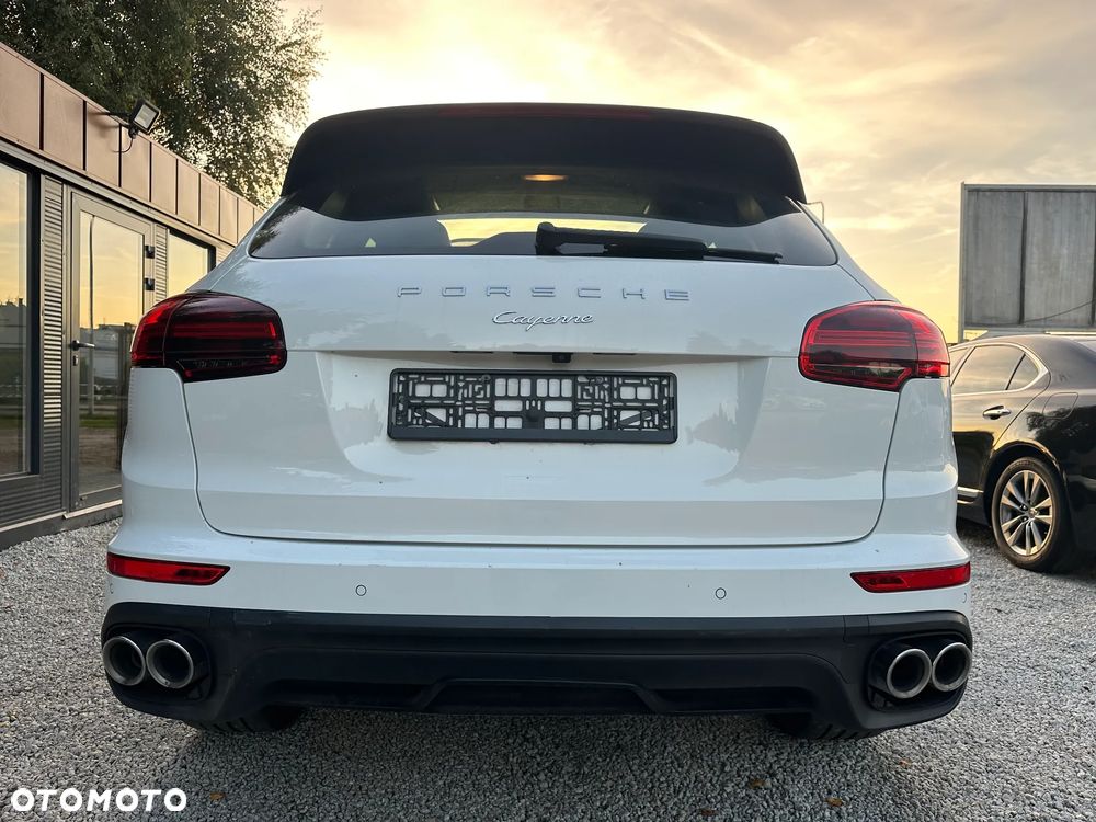 Porsche Cayenne - 18