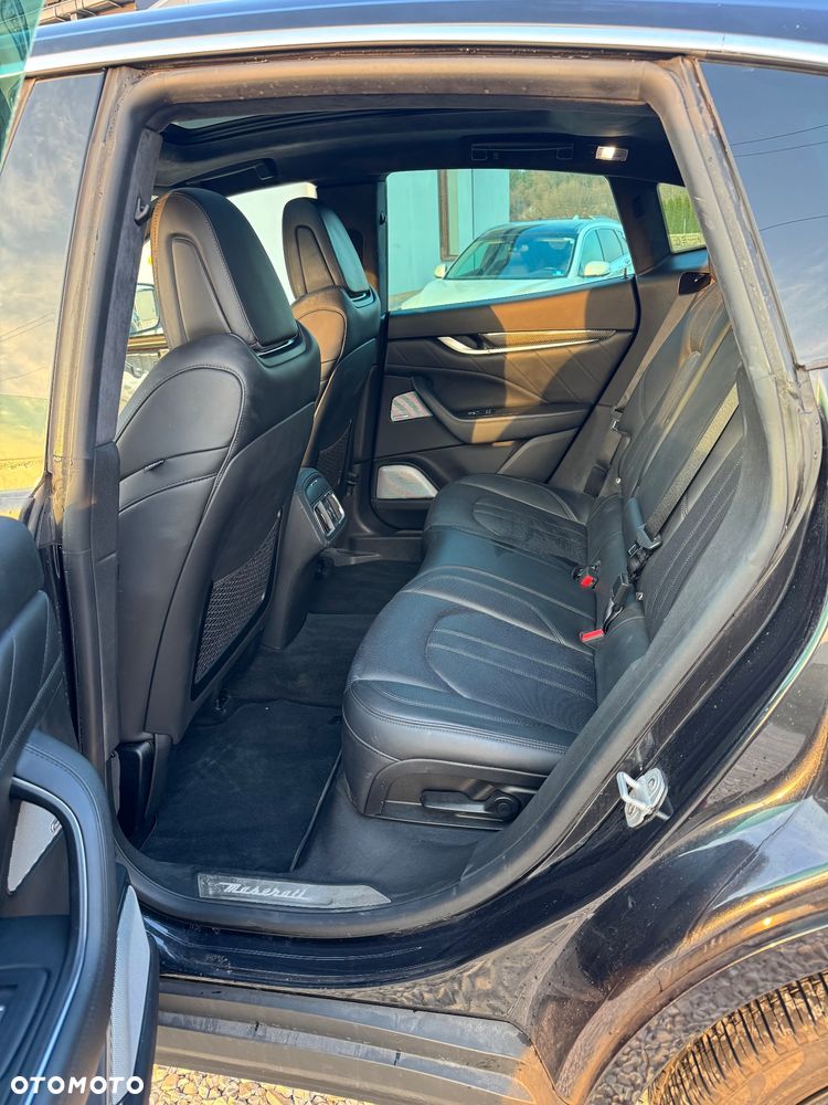 Maserati Levante GTS Q4 - 24