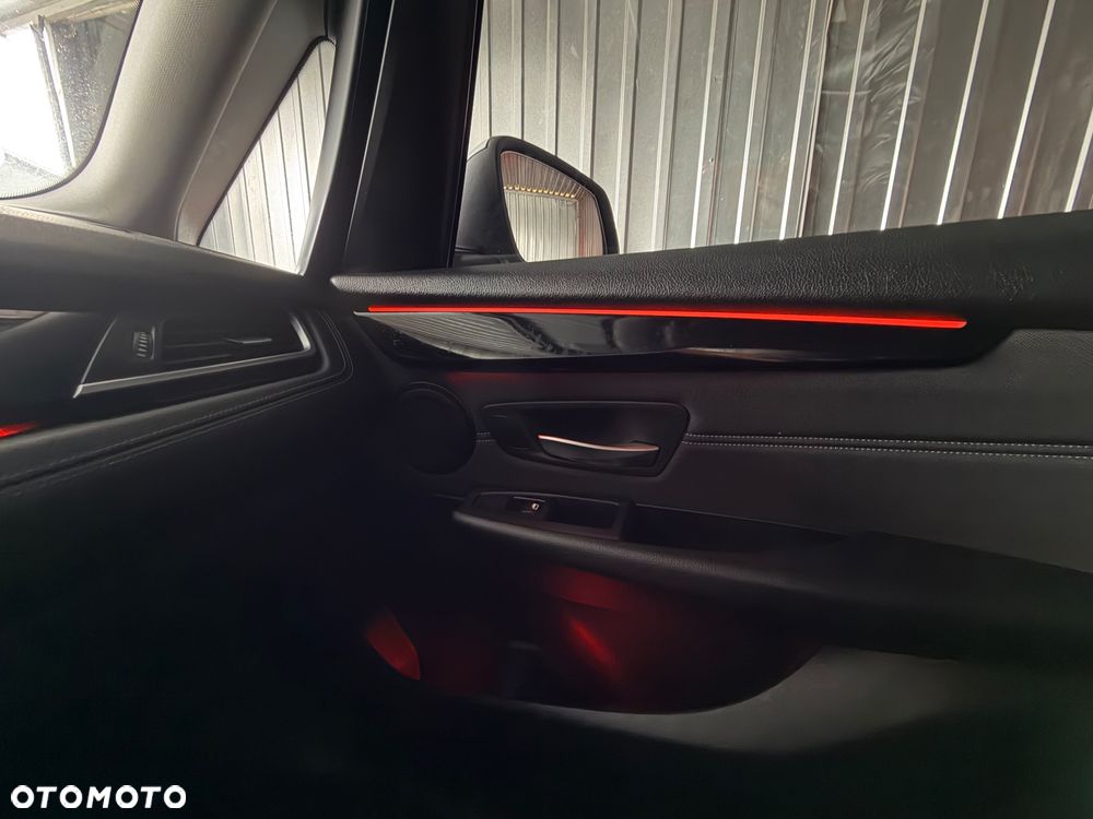 BMW Seria 2 218d Sport-Aut - 9