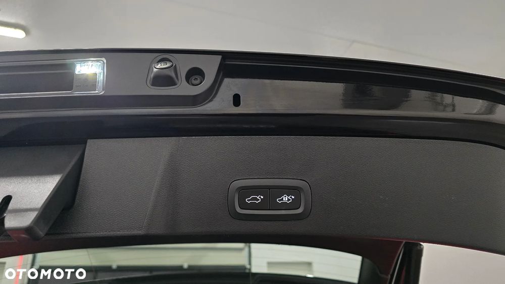 Volvo XC 40 B4 B DKG Plus Black Edition - 10