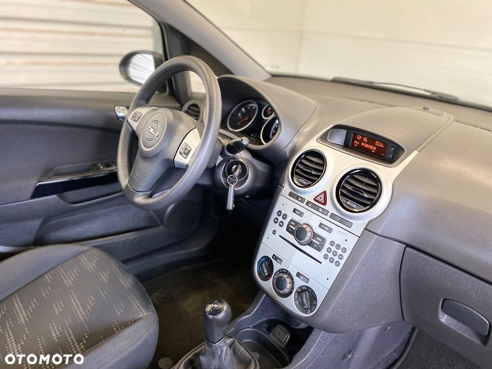 Opel Corsa 1.2 16V Enjoy - 11