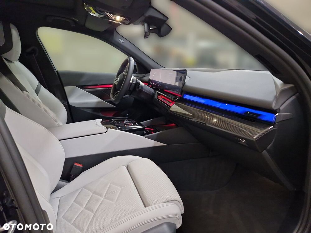 BMW Seria 5 530e xDrive PHEV M Sport - 23