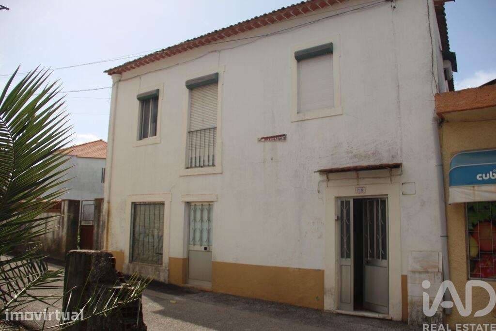 Moradia geminada em Malhou, Louriceira e Espinheiro de 178,36 m2 - Grande imagem: 2/27