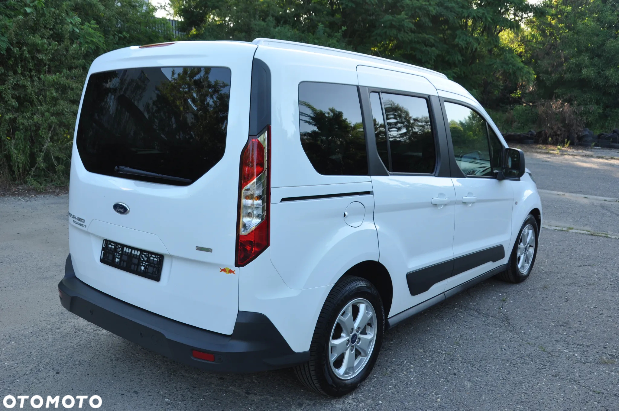 Ford Tourneo Connect - 10
