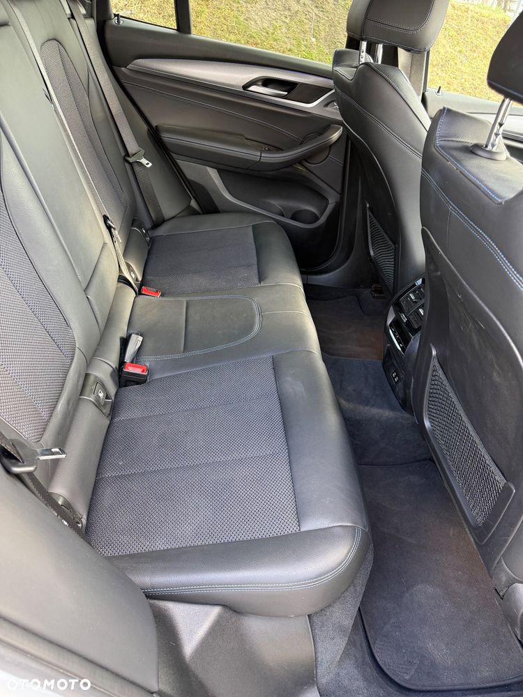 BMW X3 xDrive20d - 9