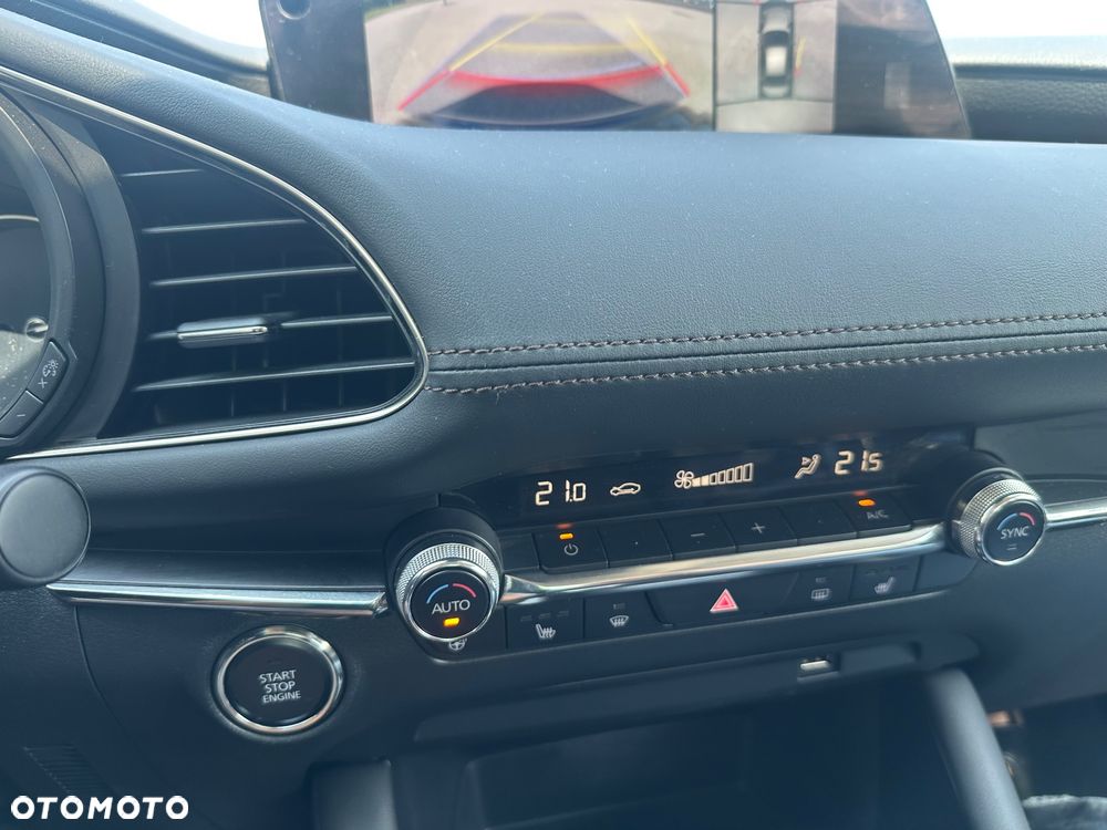 Mazda 3 2.0 mHEV Hikari - 11