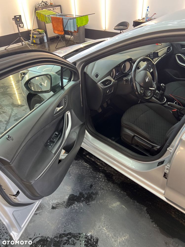 Opel Astra - 12