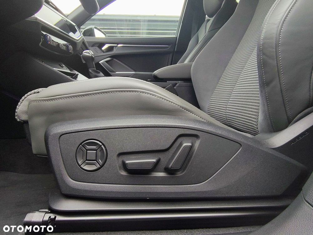 Audi Q3 35 TFSI mHEV S-Line S tronic - 19