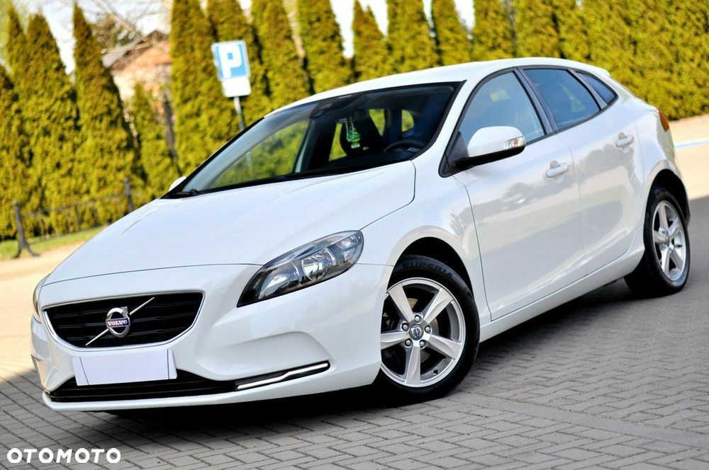 Volvo V40 D2 Momentum - 2