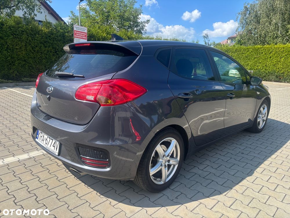 Kia Ceed - 4