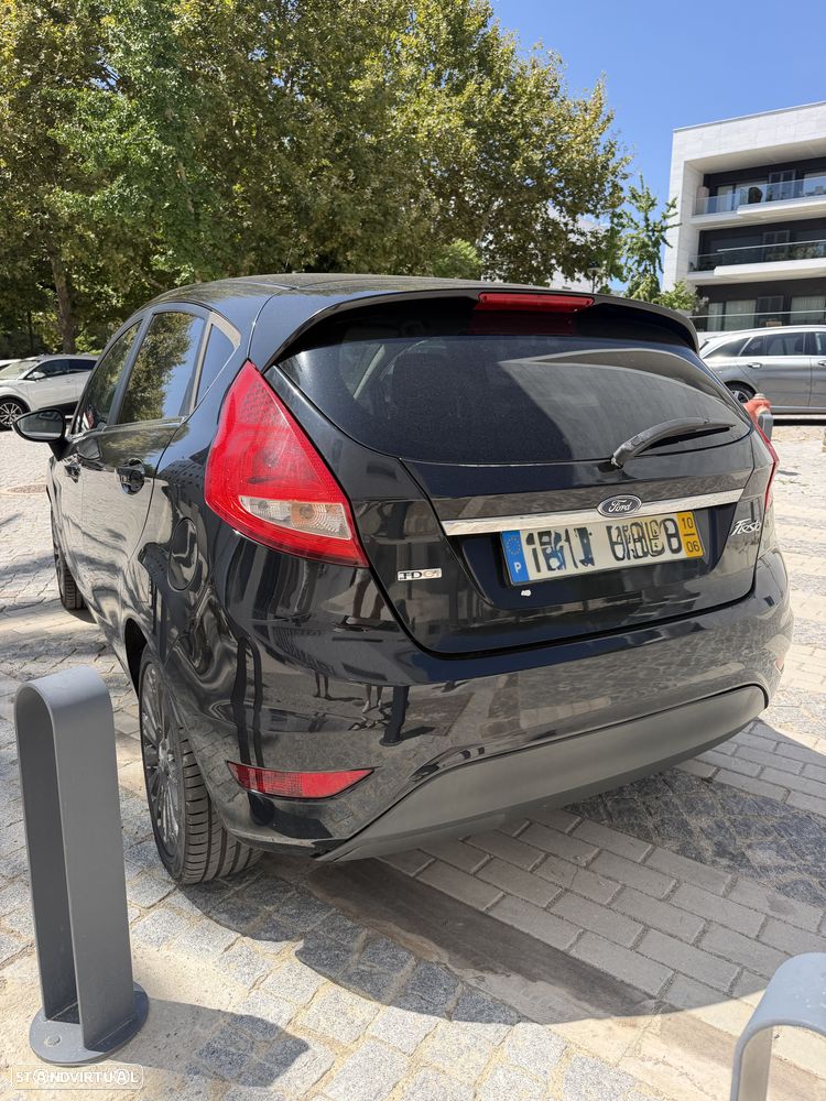 Ford Fiesta - 2