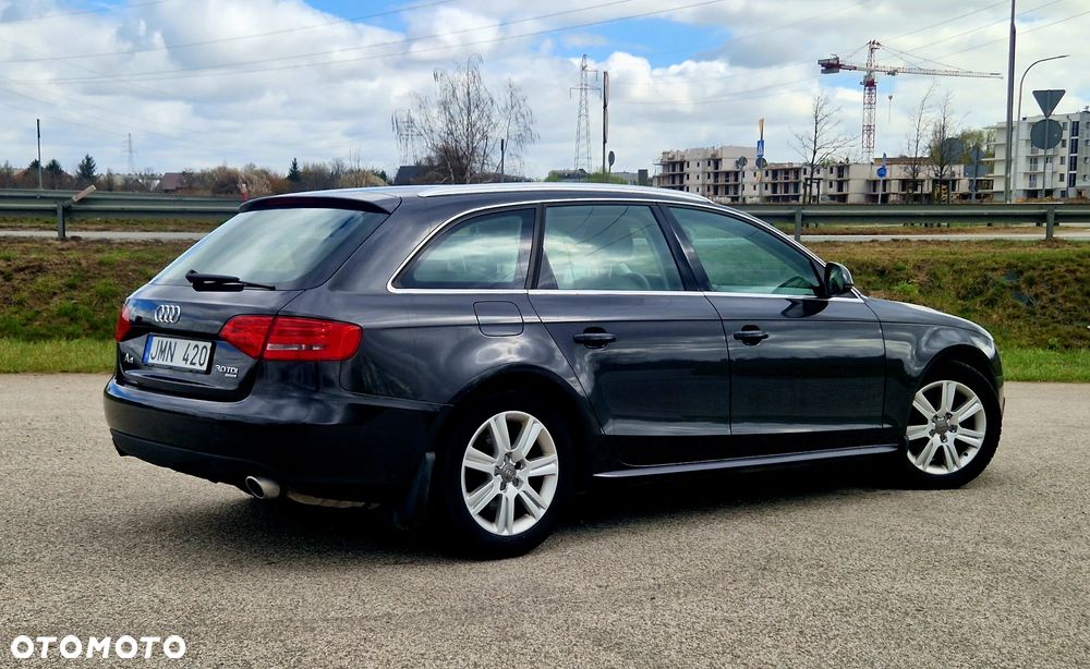 Audi A4 Avant - 8