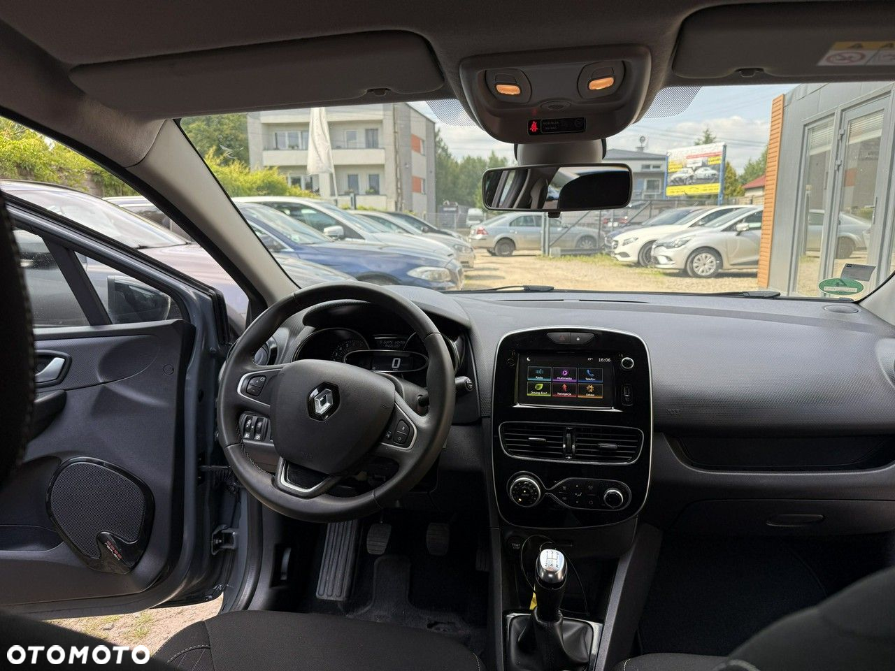 Renault Clio - 28