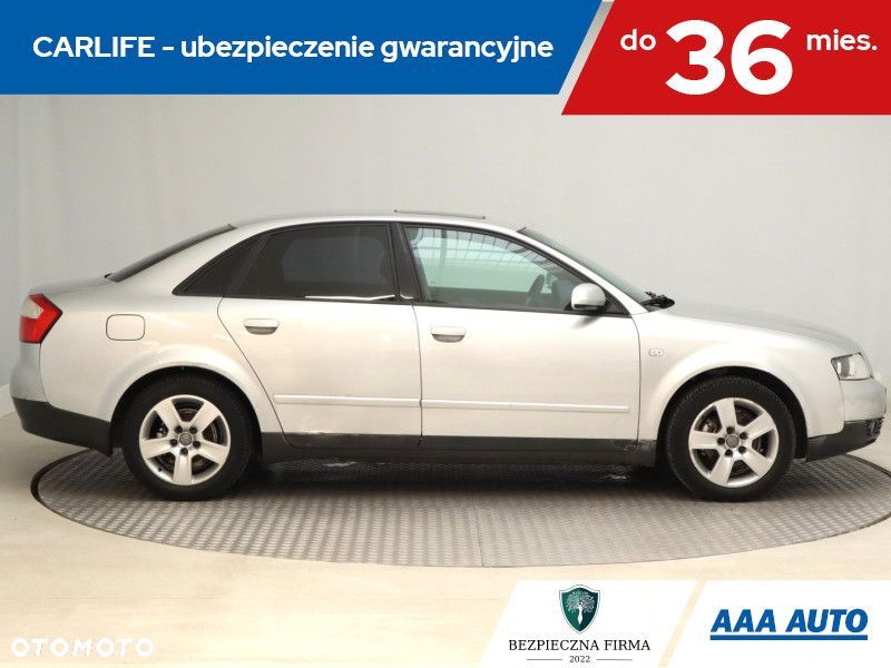 Audi A4 Limousine - 8