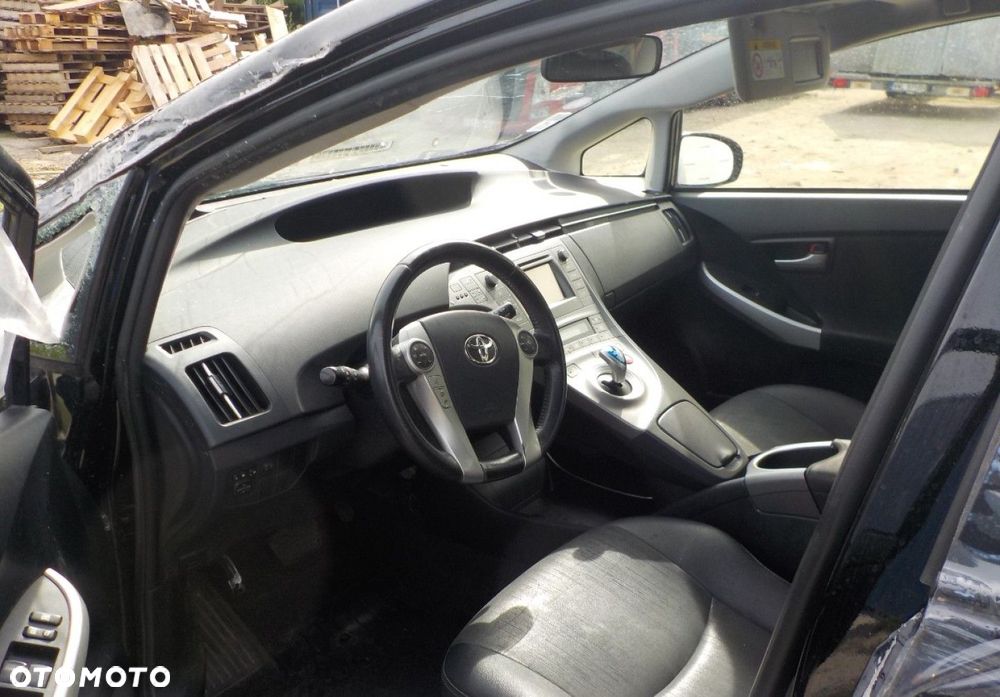Toyota Prius - 17