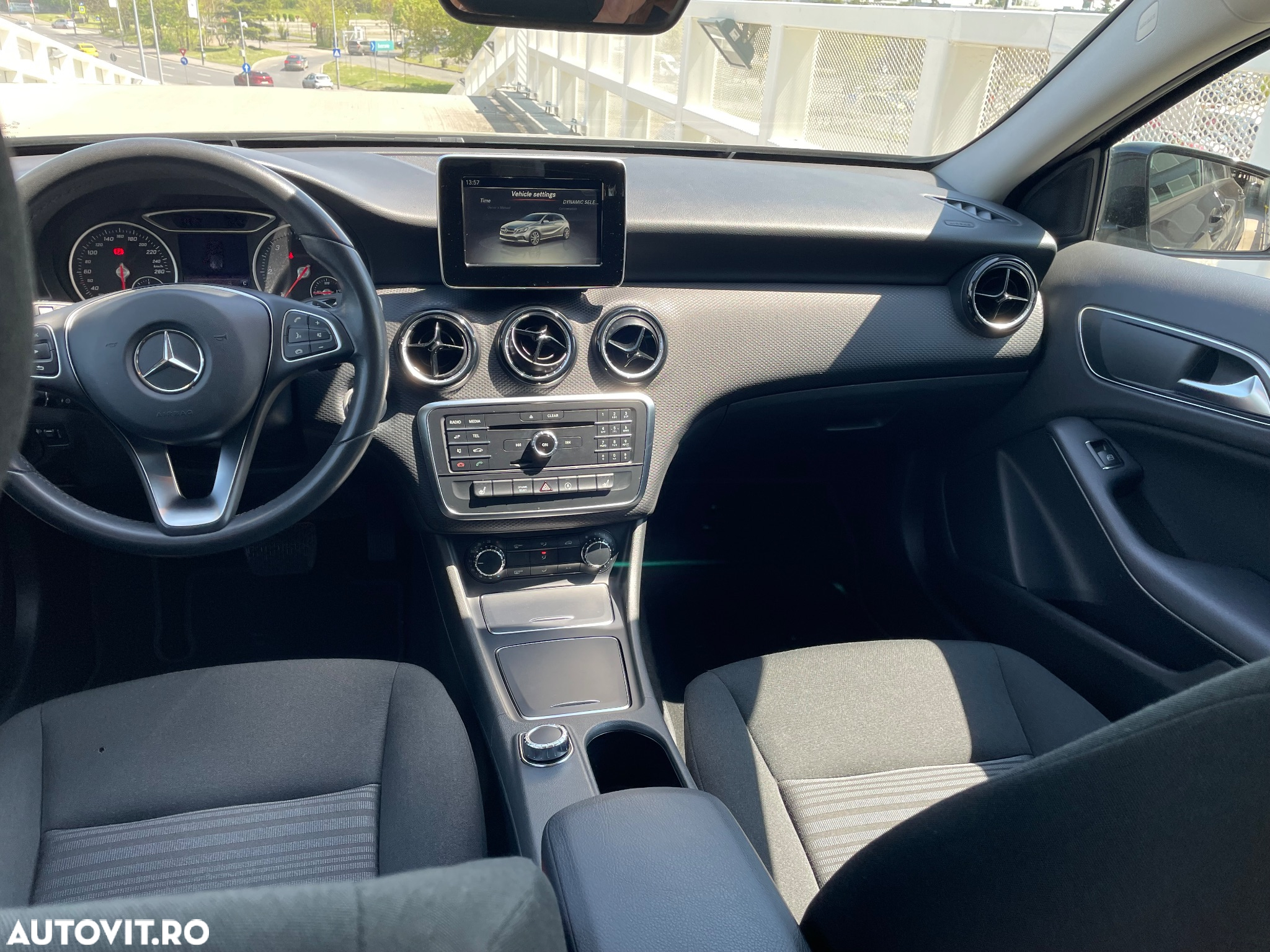 Mercedes-Benz A - 10