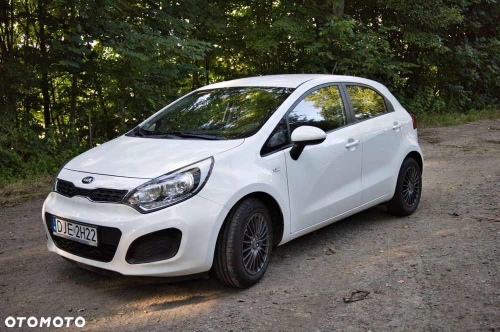 Kia Rio 1.2 L - 11