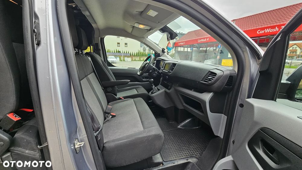 Opel Vivaro - 17