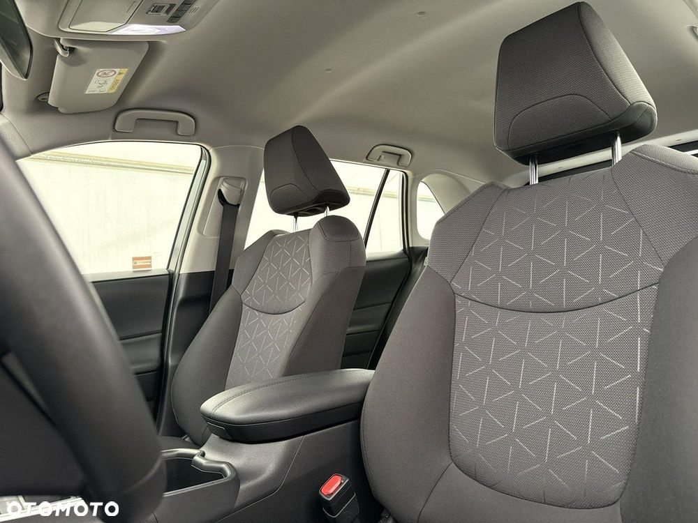 Toyota RAV4 - 12