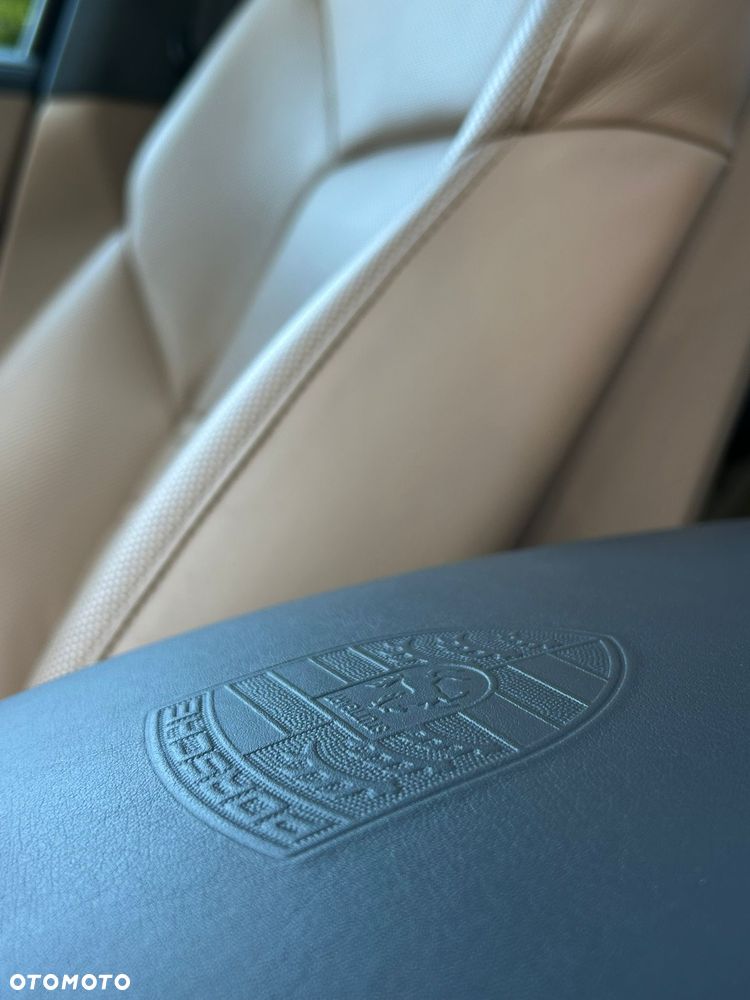 Porsche Cayenne - 9