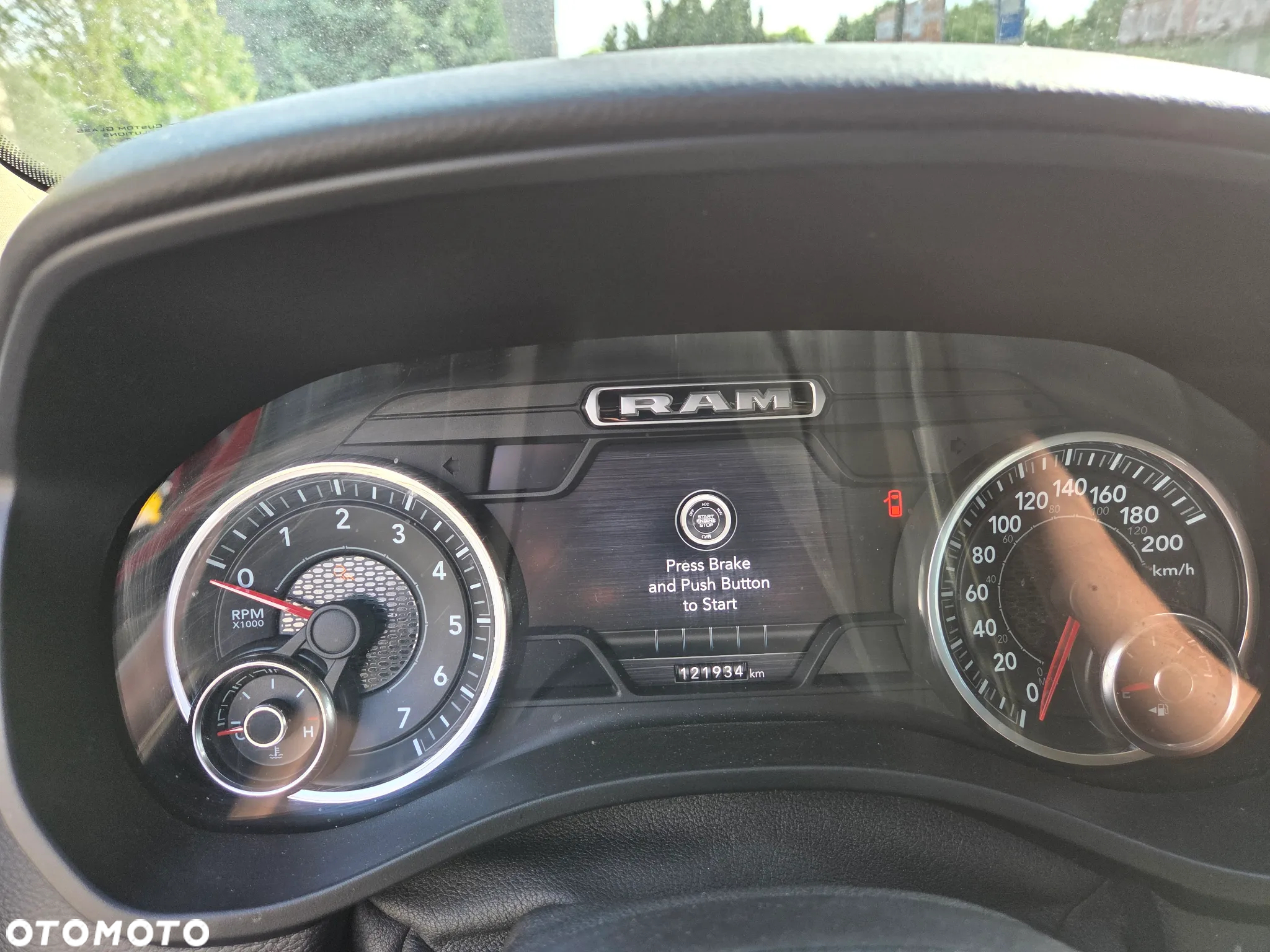 Dodge RAM 1500 5.7 4x4 - 8