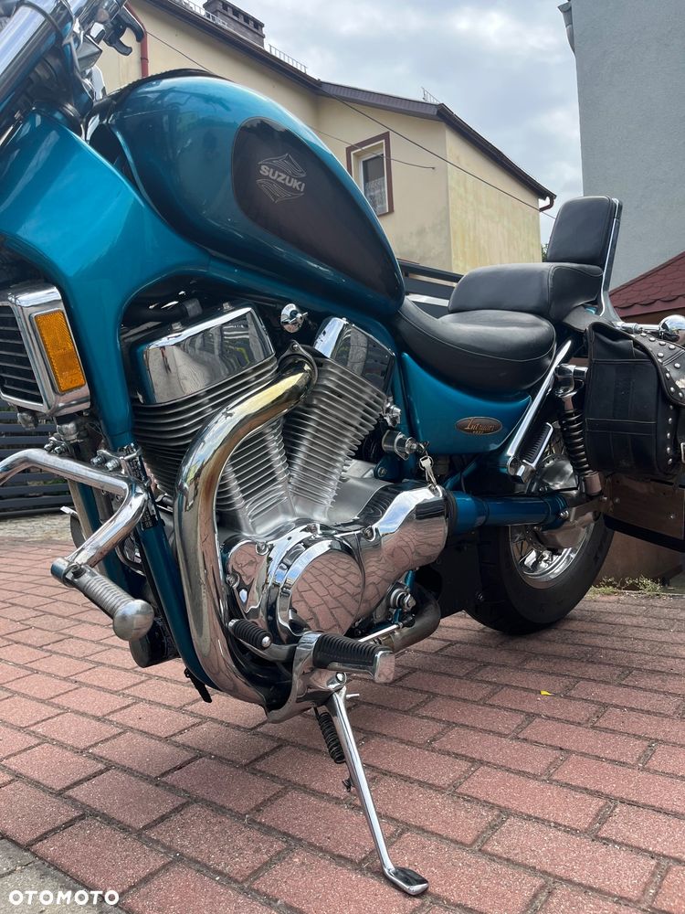 Suzuki Intruder - 12