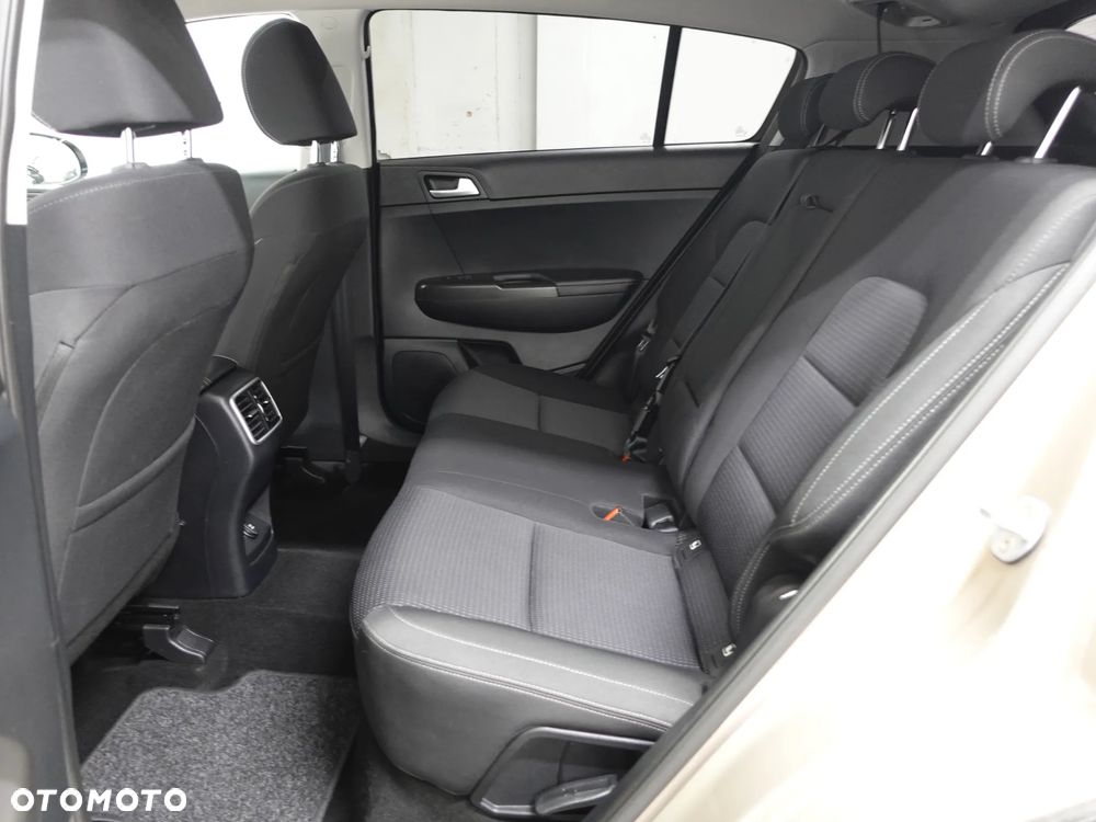 Kia Sportage 1.6 CRDI AWD SPIRIT - 23