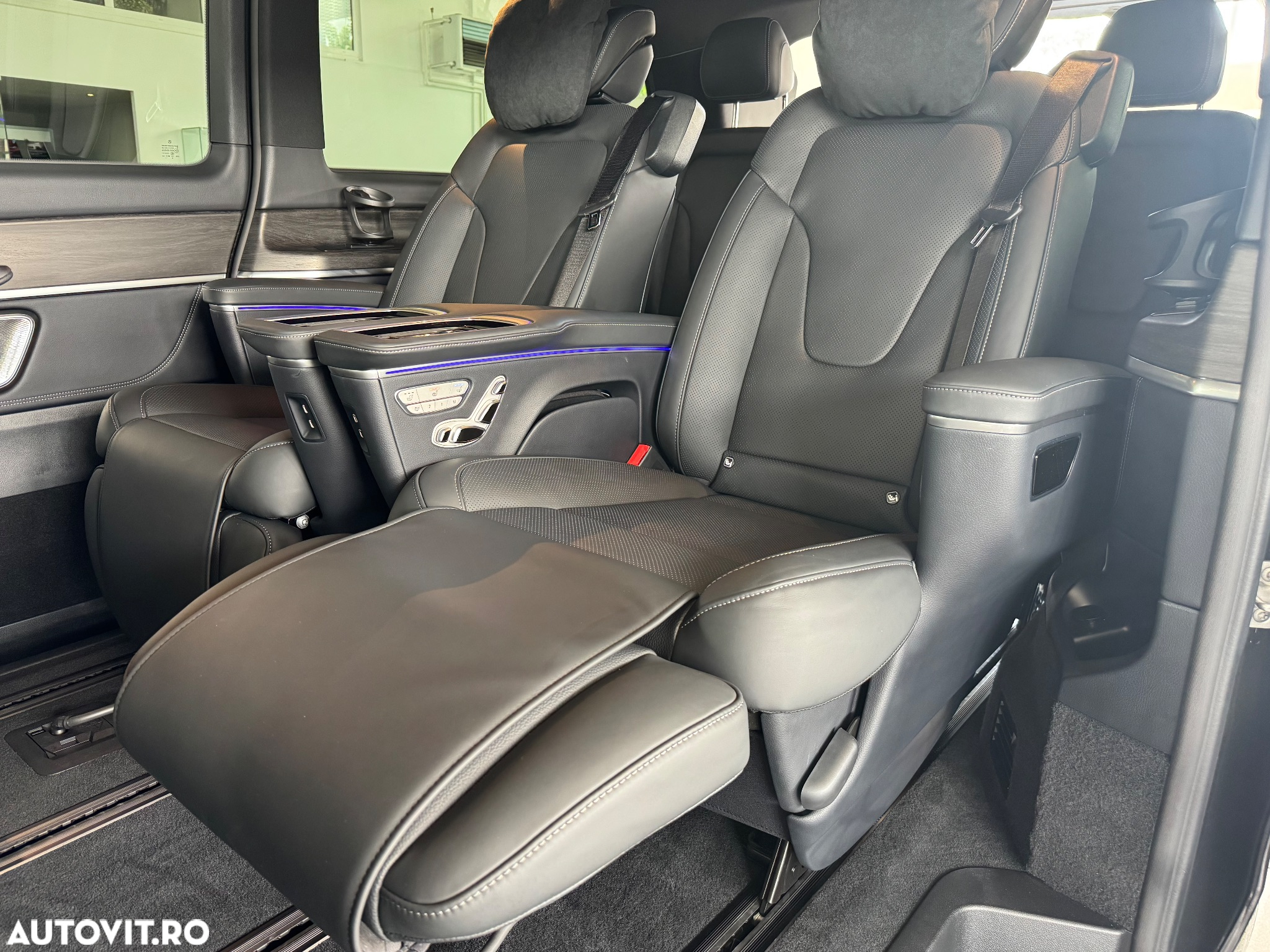 Mercedes-Benz V 300 d extralang 4Matic 9G-TRONIC Exclusive - 15