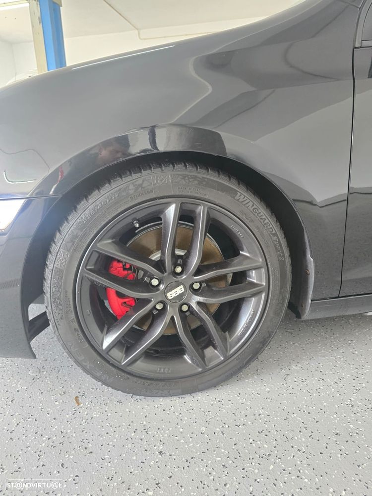 VW Golf 2.0 GTI - 3