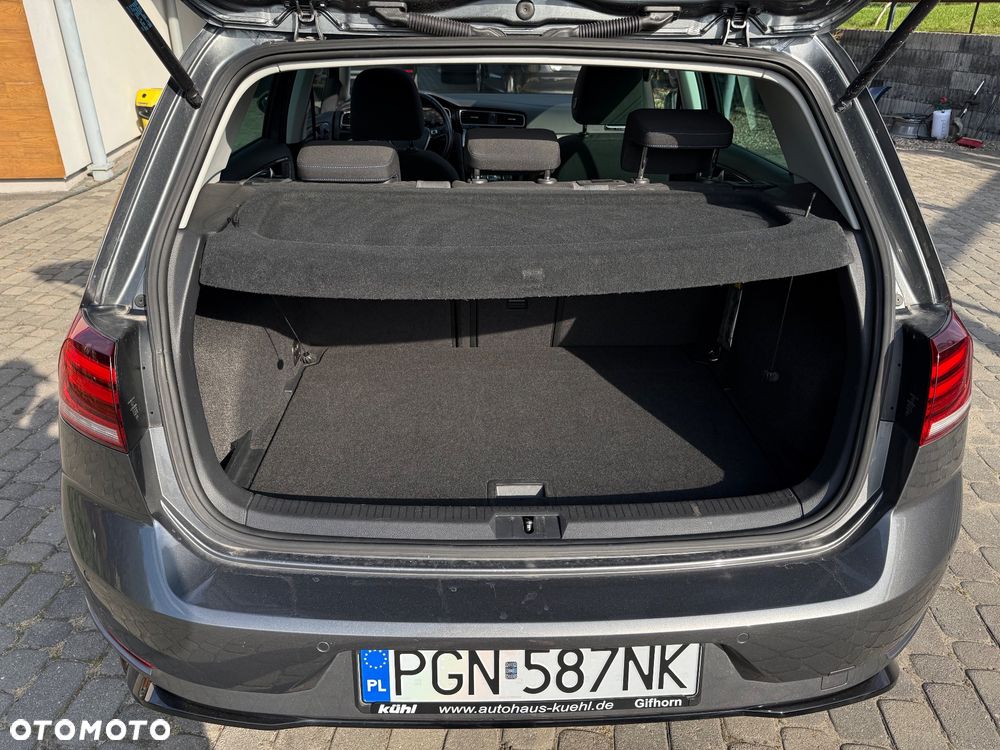 Volkswagen Golf 1.5 TSI OPF R-Line - 24