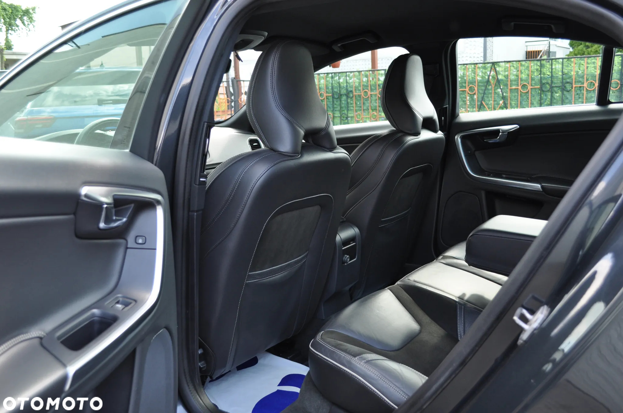 Volvo S60 D2 Geartronic RDesign - 18