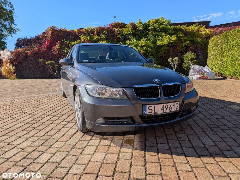 BMW 318D 2008 photo 3