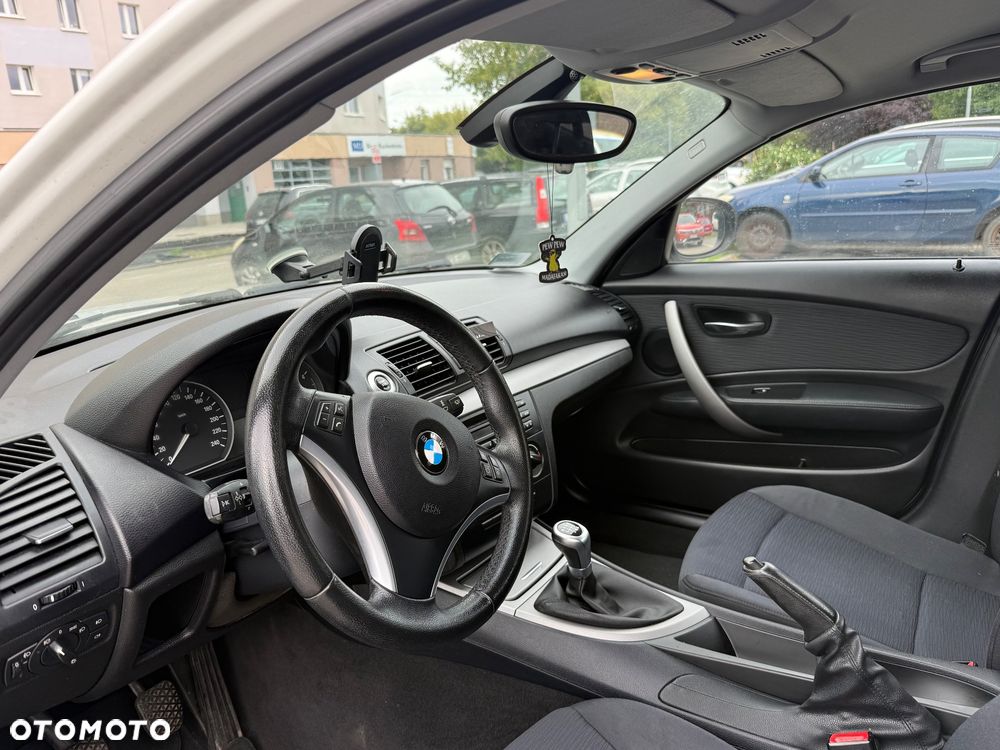 BMW Seria 1 118d - 9