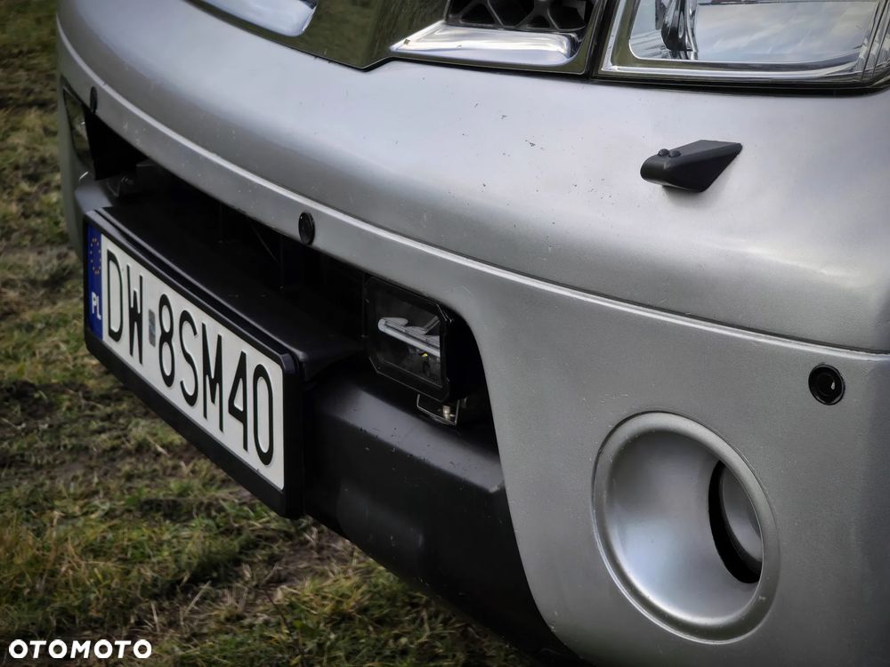 Nissan Pathfinder - 33