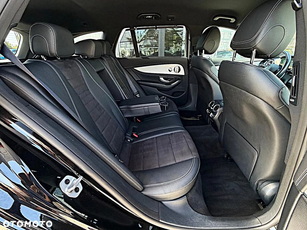 Mercedes-Benz Klasa E 300 de 4Matic 9G-TRONIC AMG Line - 19