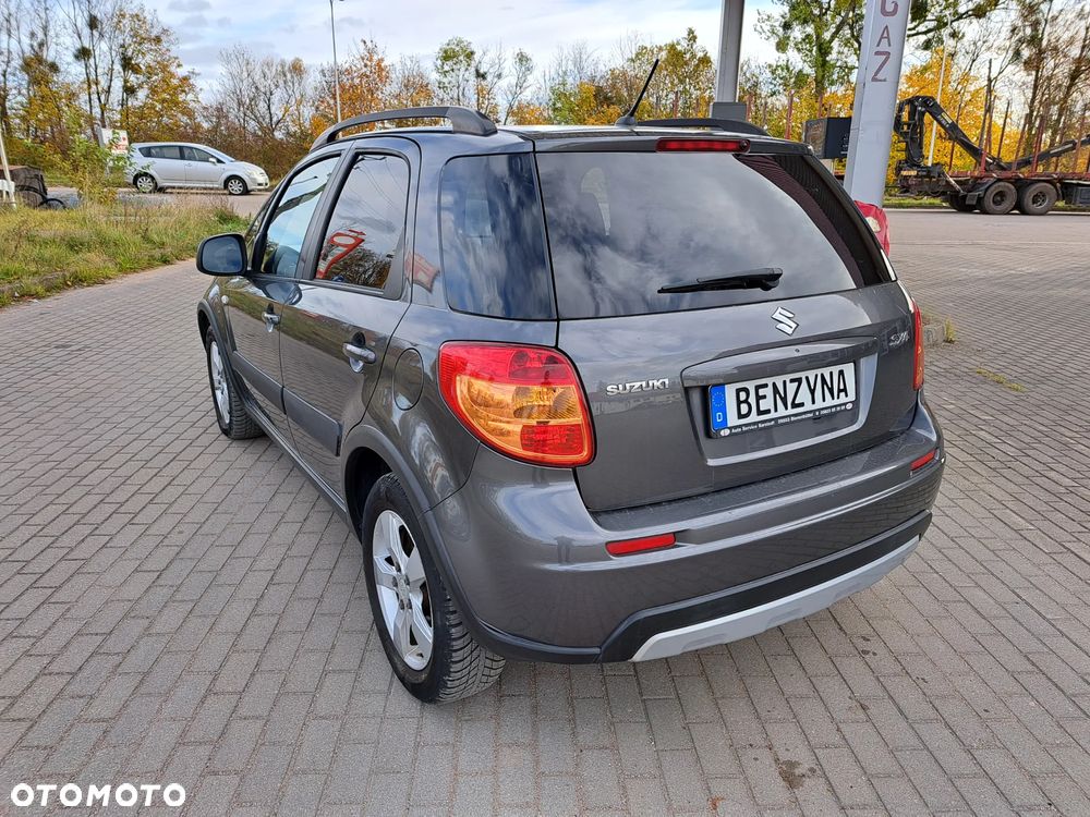 Suzuki SX4 - 10