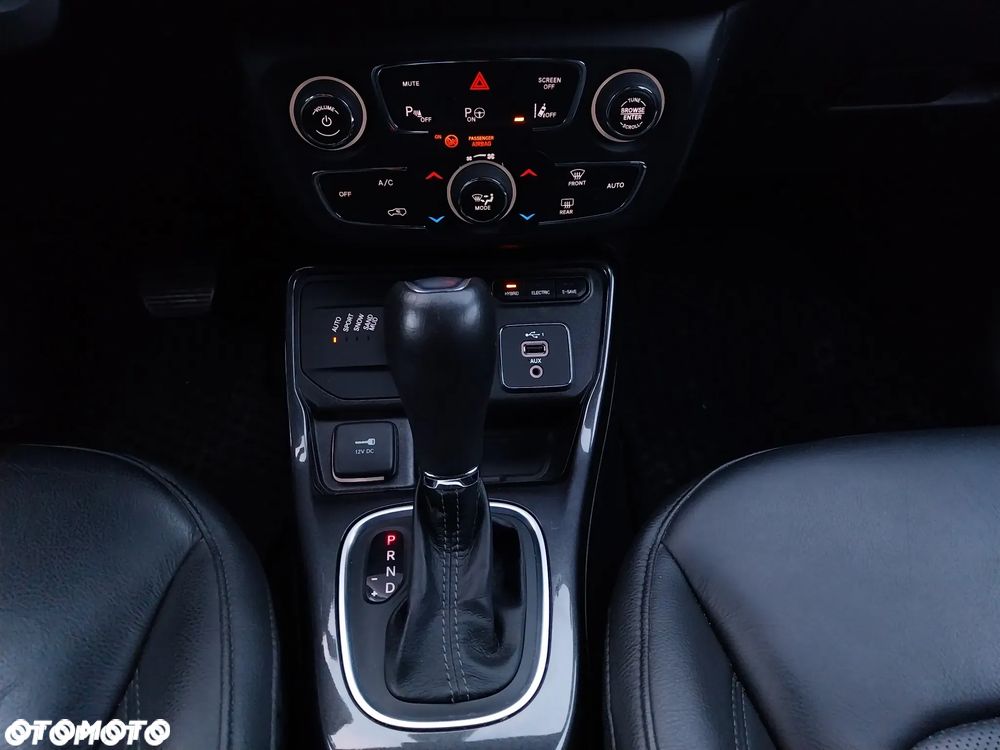 Jeep Compass - 17