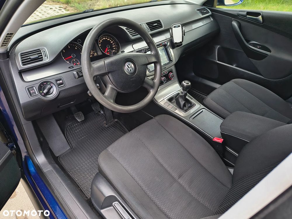 Volkswagen Passat 2.0 TDI BlueMotion Technology Comfortline - 5