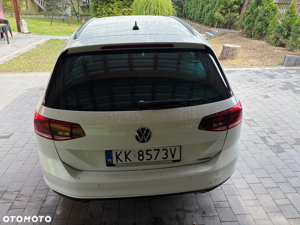 Volkswagen Passat 2.0 TDI SCR DSG 4Motion Business - 6