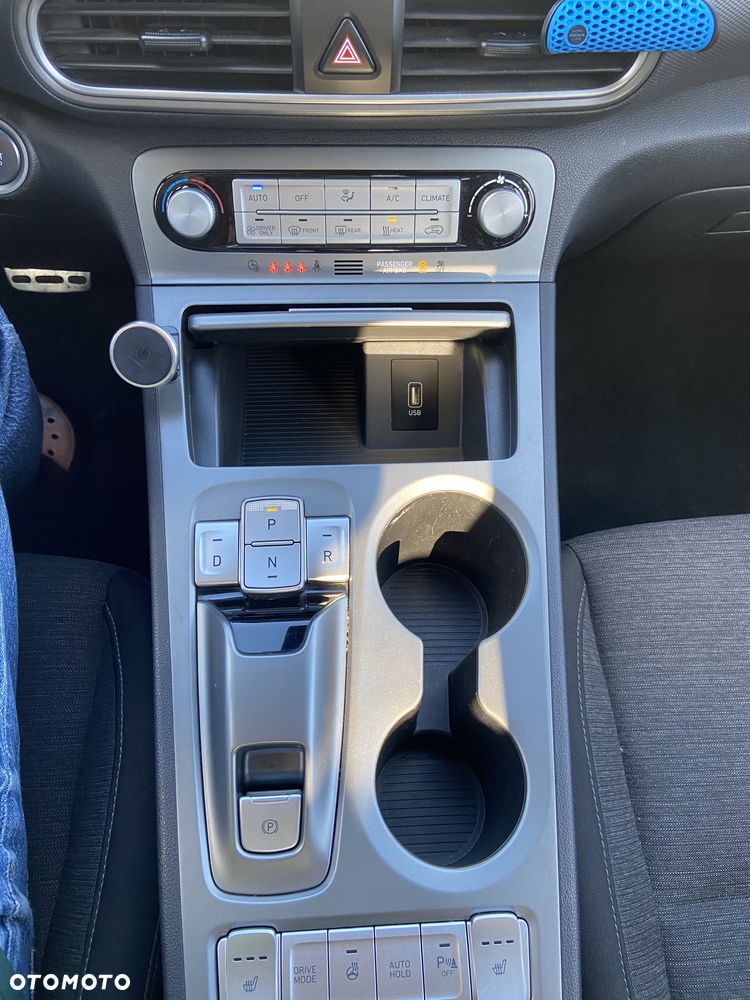 Hyundai Kona 64kWh Style - 15