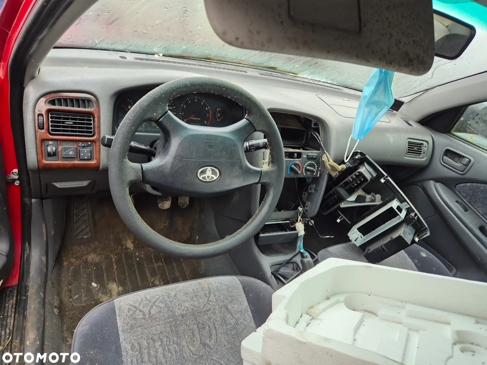 TOYOTA AVENSIS T22 SEDAN fotel fotele kanapa deska kokpit podsufitka boczek boczki klamka podłokietnik licznik - 2