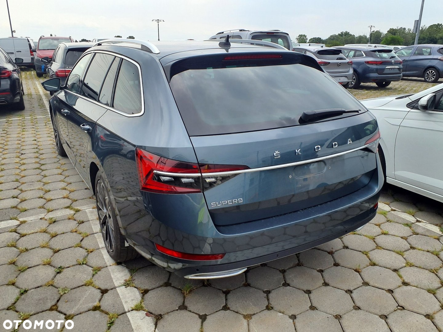 Skoda Superb 2.0 TDI L&K - 3