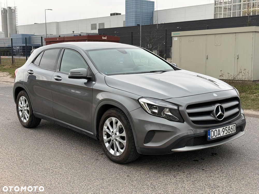 Mercedes-Benz GLA - 3