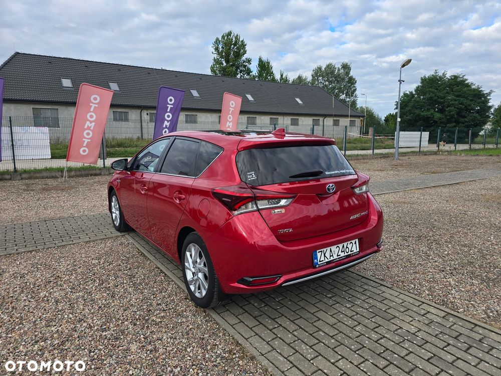 Toyota Auris Hybrid 135 Prestige - 8